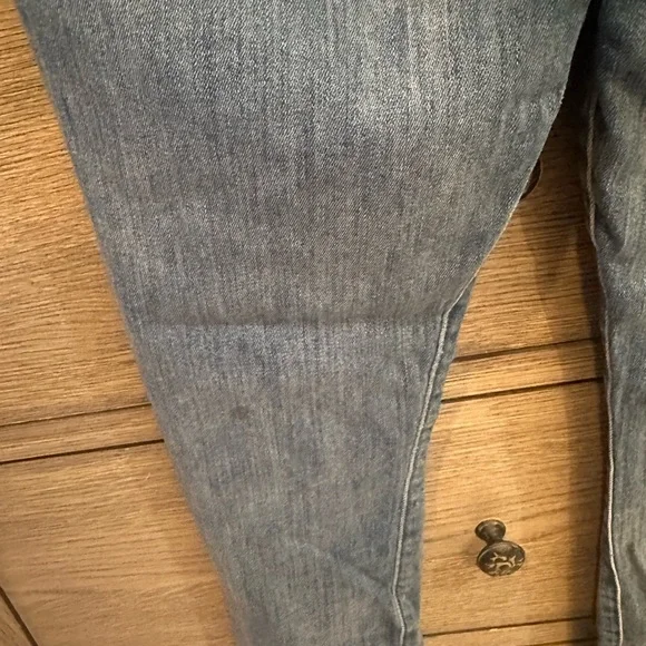 MOTHER Blue Distressed Straight Leg Jeans. Size 28. High rise. - Picture 6 of 7